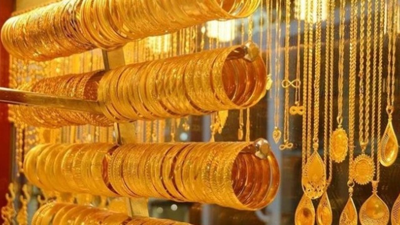 Güne yükselişle başlayan gram altında tarihi zirve
