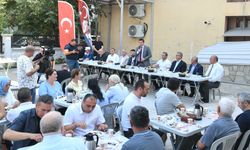 Başkan Aydın Halkın Dertlerini Dinleyerek Çözümler Üretiyor