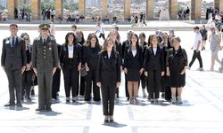 Mühendis kadınlar Ata’nın huzurunda