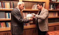 ÇGD Bursa Şubesi Osmangazi’ye Uğur Mumcu kitaplarını bağışladı