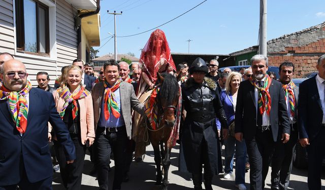 Köy Düğününde Coşku Doruk Yaptı