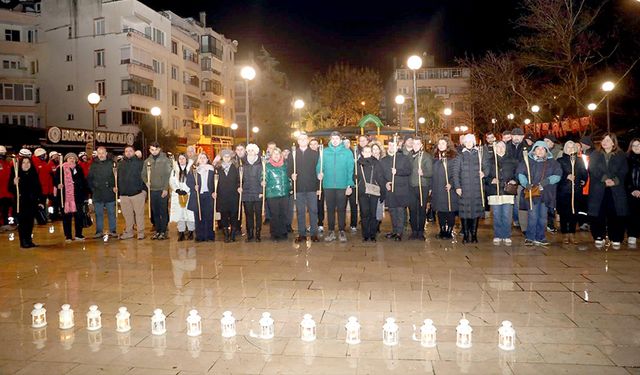 Depremde hayatını kaybedenler için Mudanya’da anma