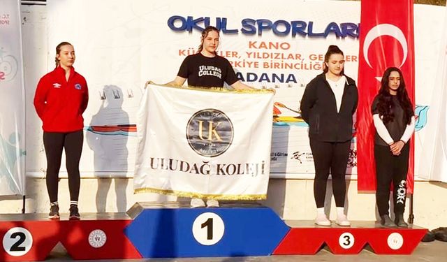 Uludağ Koleji öğrencisi Beril Engin'den milli gurur