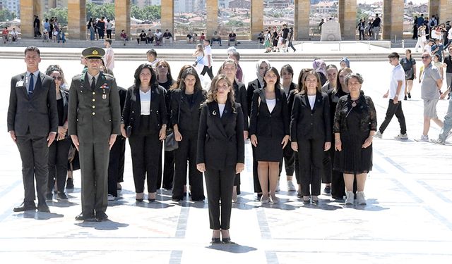 Mühendis kadınlar Ata’nın huzurunda