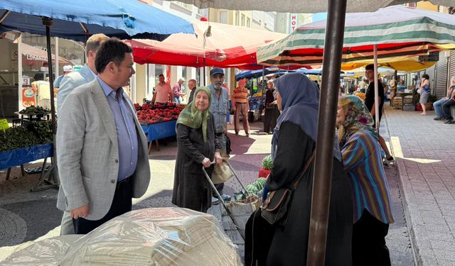 Başkan Aydın, Muradiye Pazarı’nda esnaf ve vatandaşla buluştu