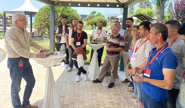 Çilek, montör ekipleri eğitim programı devam ediyor