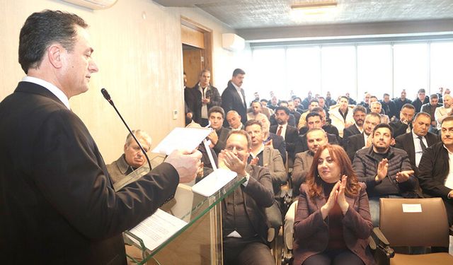 İMSİAD’da Şeref Demir güven tazeledi