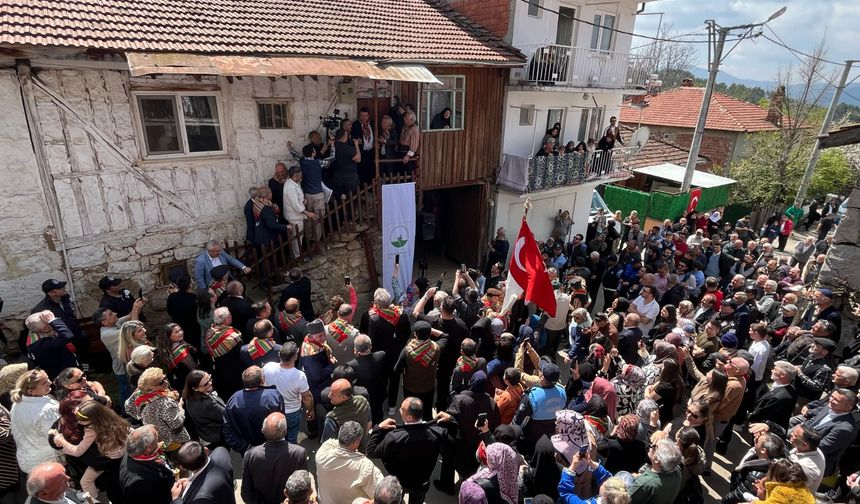 Asırlık köy düğünü Fetih Etkinliklerinde hayat buldu
