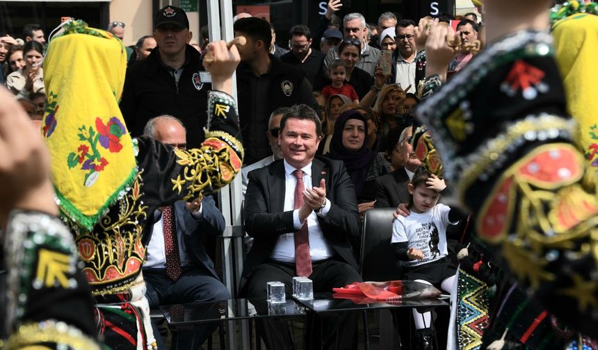 Osmangazi’de 23 Nisan coşkusu caddelere sığmadı