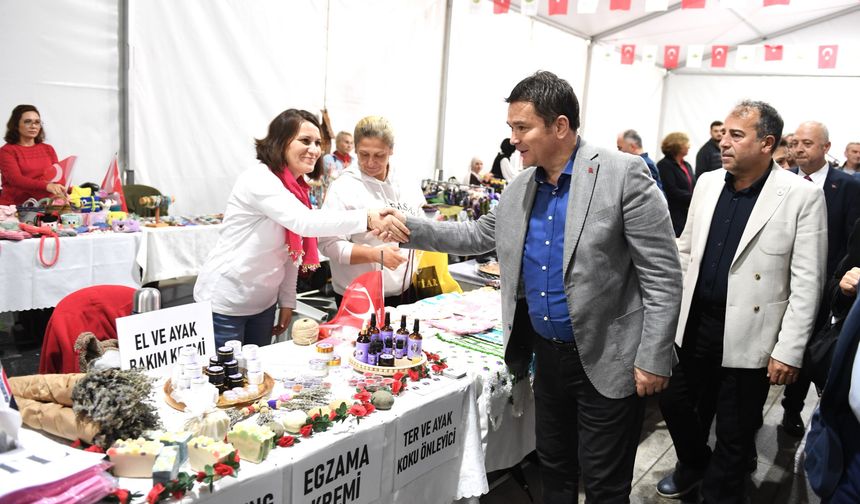 Üreten kadınlar Cumhuriyet için bir araya geldi