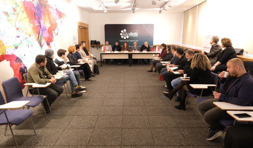 ‘Teknoloji Sahnesi’nde akıllı şehircilik konuşuldu