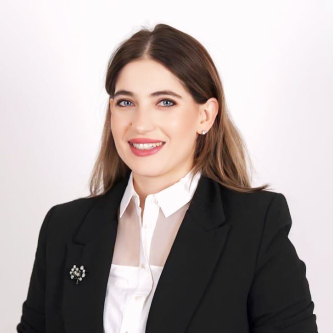 Burcu Korgavuş-1