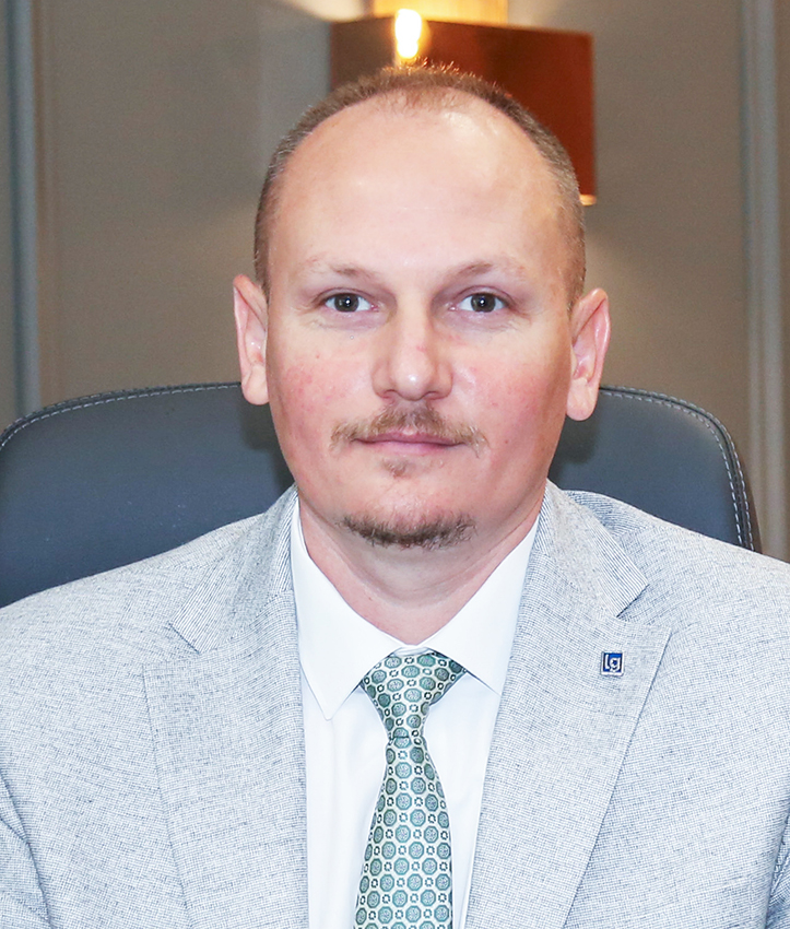 Lütfi̇ Akincioğlu-5